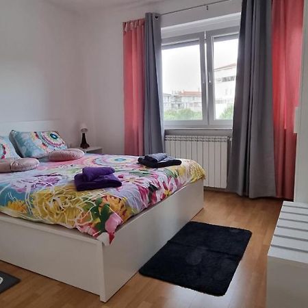 Apartment Lucky 7 伊佐拉 外观 照片