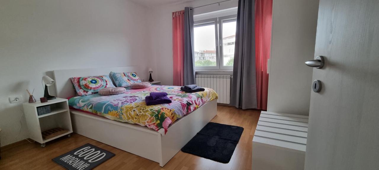 Apartment Lucky 7 伊佐拉 外观 照片