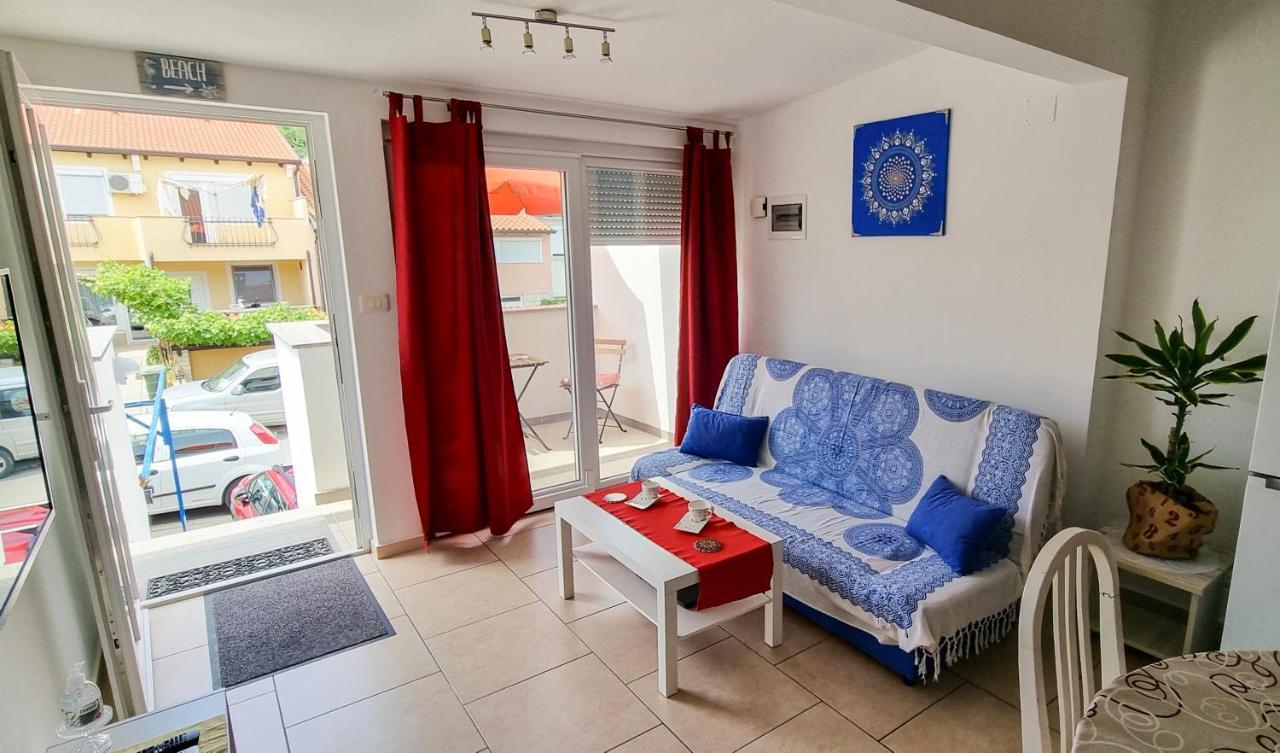 Apartment Lucky 7 伊佐拉 外观 照片