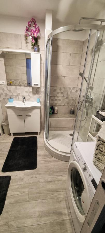 Apartment Lucky 7 伊佐拉 外观 照片